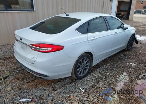 2017 Ford Fusion Se z USA, uszkodzony, nr VIN 3FA6P0HDXHR270948